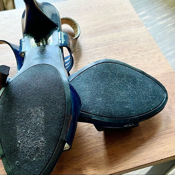 Navy T-Strap Sandal by Karen Scott, size 11, Never Worn - Picture 2 of 3